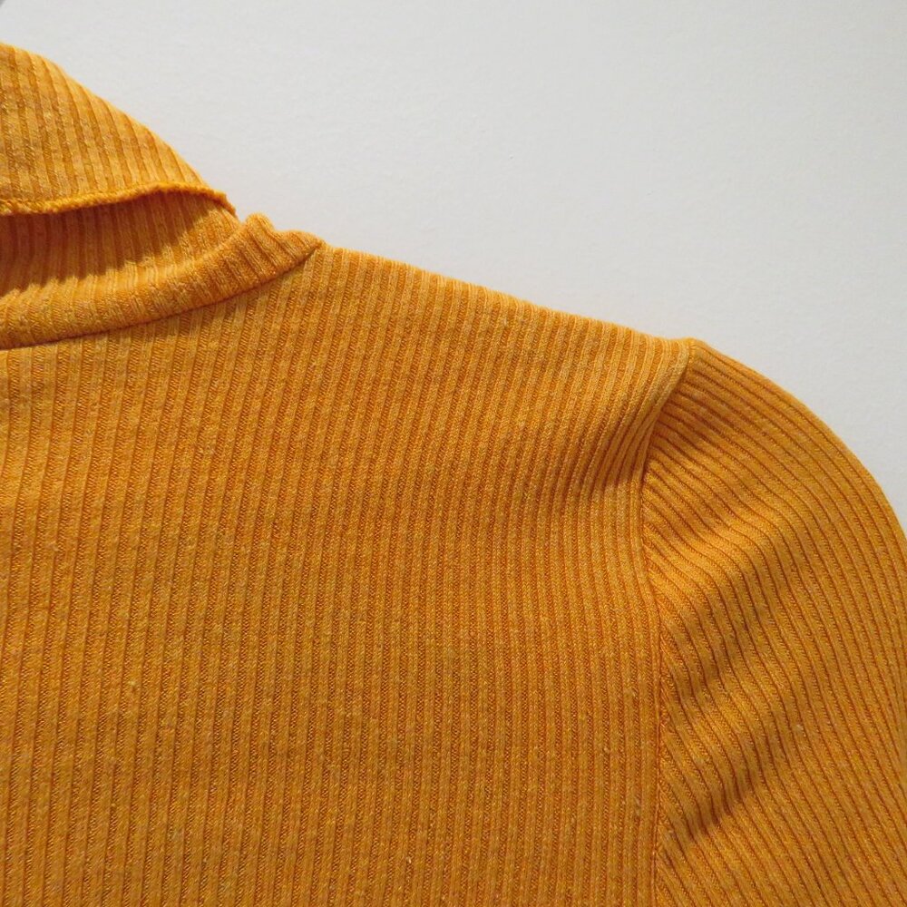 ARITZIA WILFRED Nova Ribbed Turtleneck Cropped Top in Orange Burst Small Y2K - Picture 12 of 14